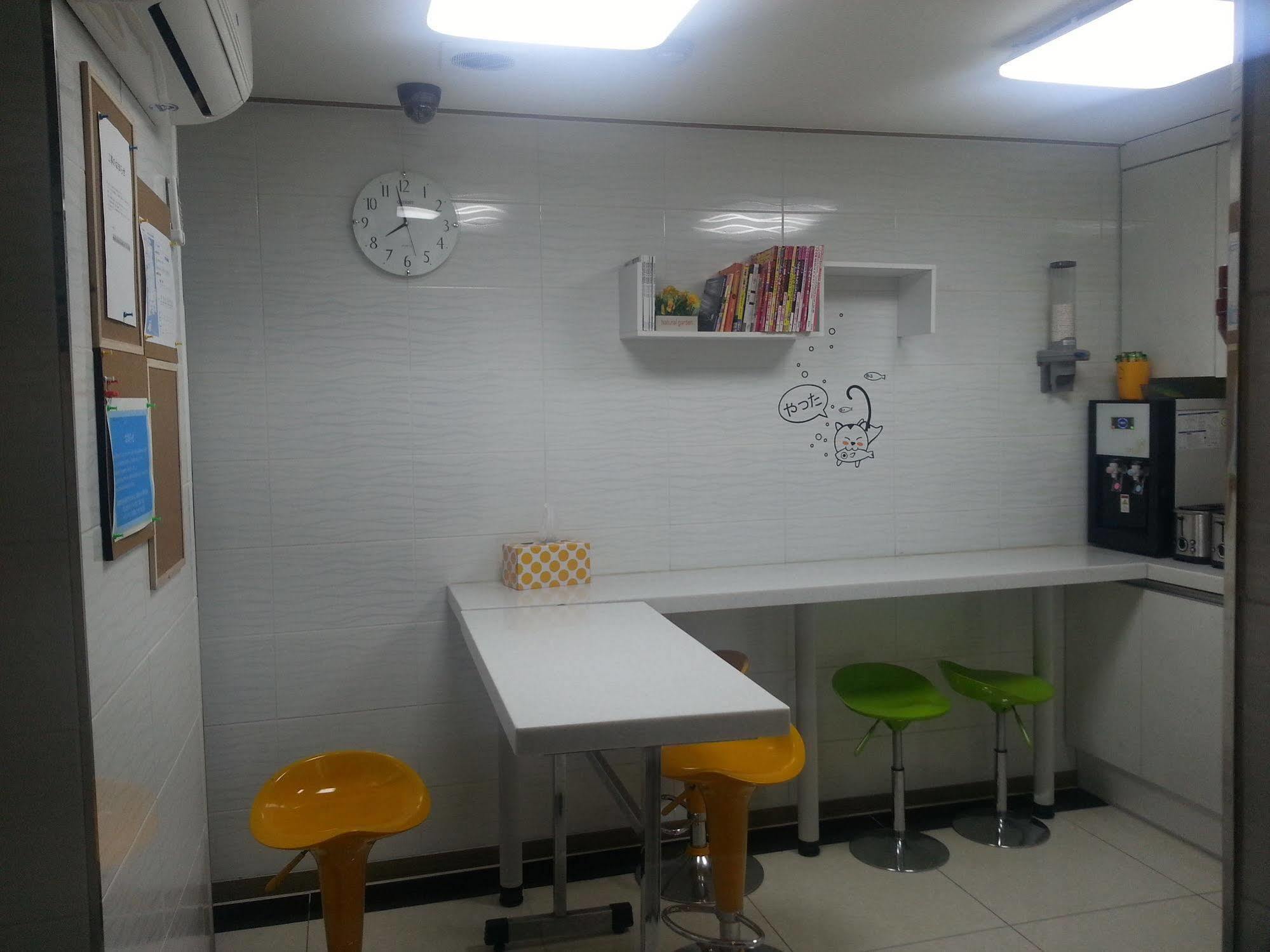 Goodstay Tomo Guest house